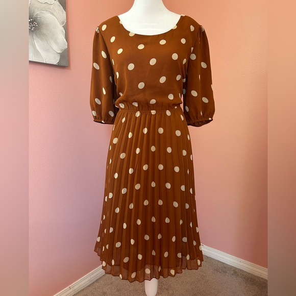 Brown midi dress white polka dots, puff sleeves, cinched waist pleated skirt L - Picture 1 of 8